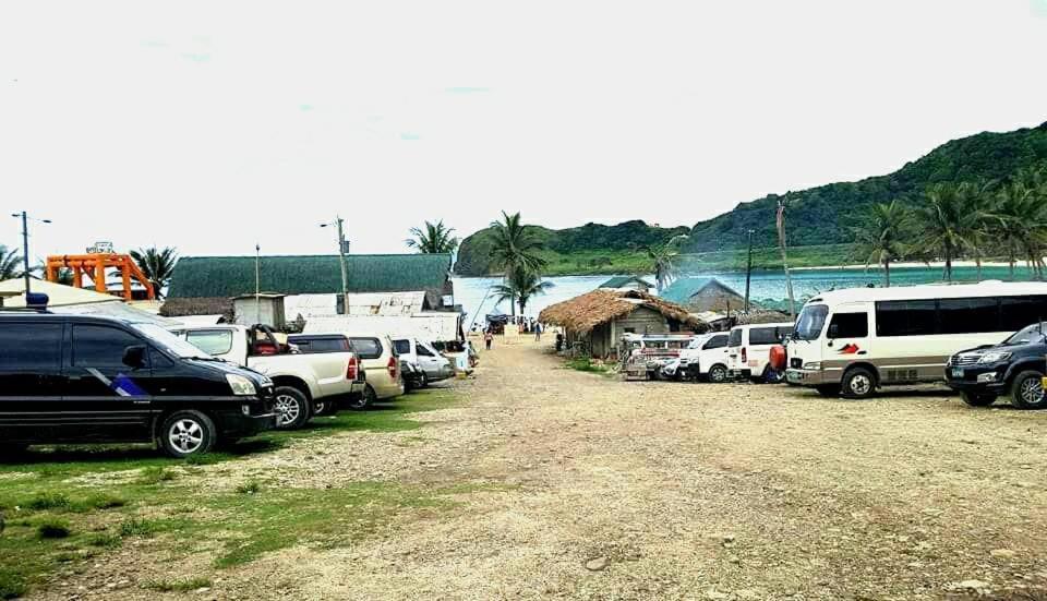 Blue Lagoon Inn And Restaurant, Pagudpud Mabubua Exterior photo